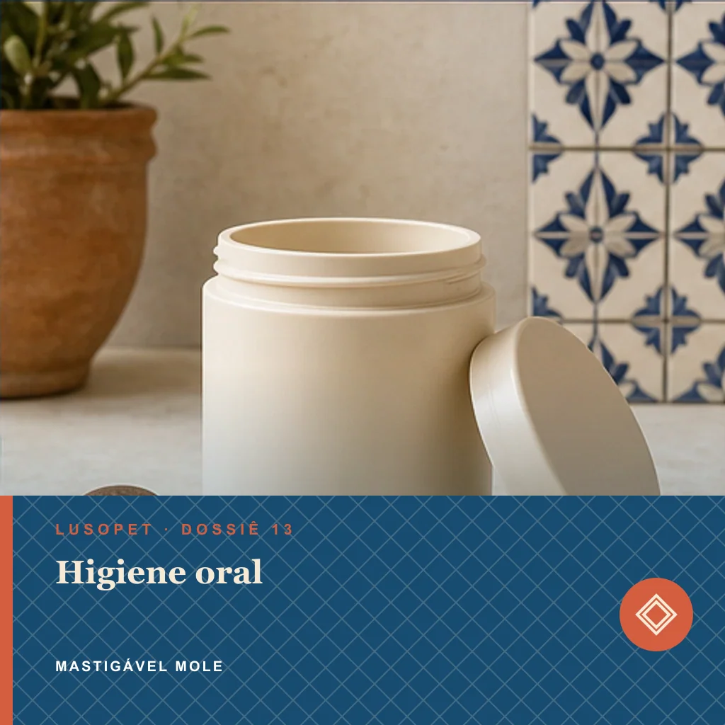 Higiene oral em mastigável mole, conceito de suplemento para marca própria Lusopet